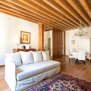 Calle Teatro Vecchio - Apartment Venice